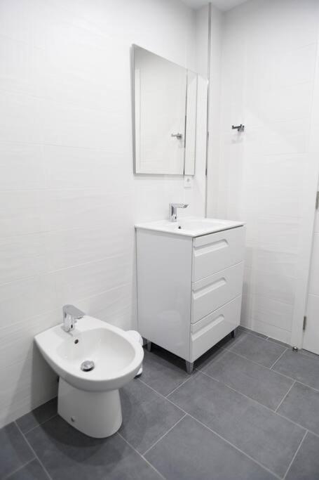 Cozy Apartment, Very Fresh At Playa De Gandia Ngoại thất bức ảnh